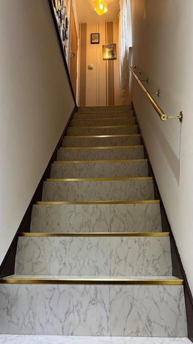 Palaz 6 - 2 Bedroom Flat Эдмонтон Экстерьер фото