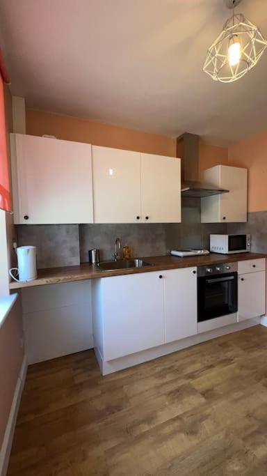 Palaz 6 - 2 Bedroom Flat Эдмонтон Экстерьер фото